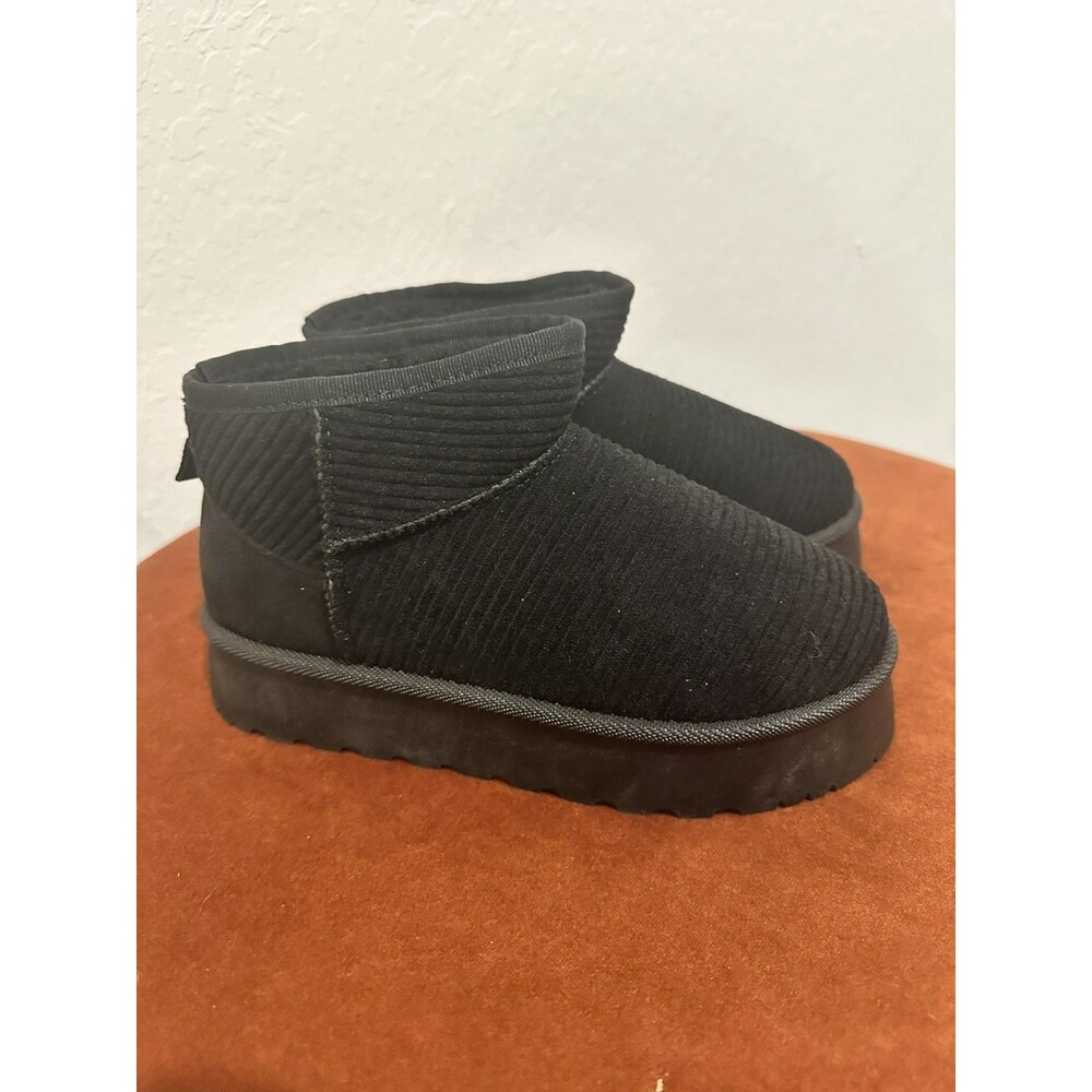 Dirty Laundry Ankle Black Slip On Boots Winter Size 7 New woman’s NWT
